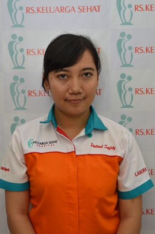 Anastasia Kumalasari, Amd AK