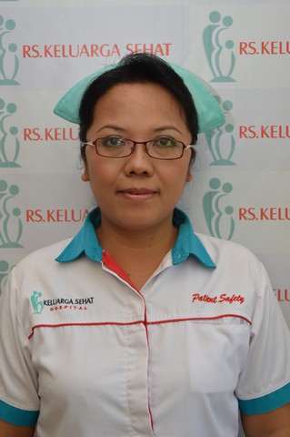 Yohana Sundari, AMK, S. Kep